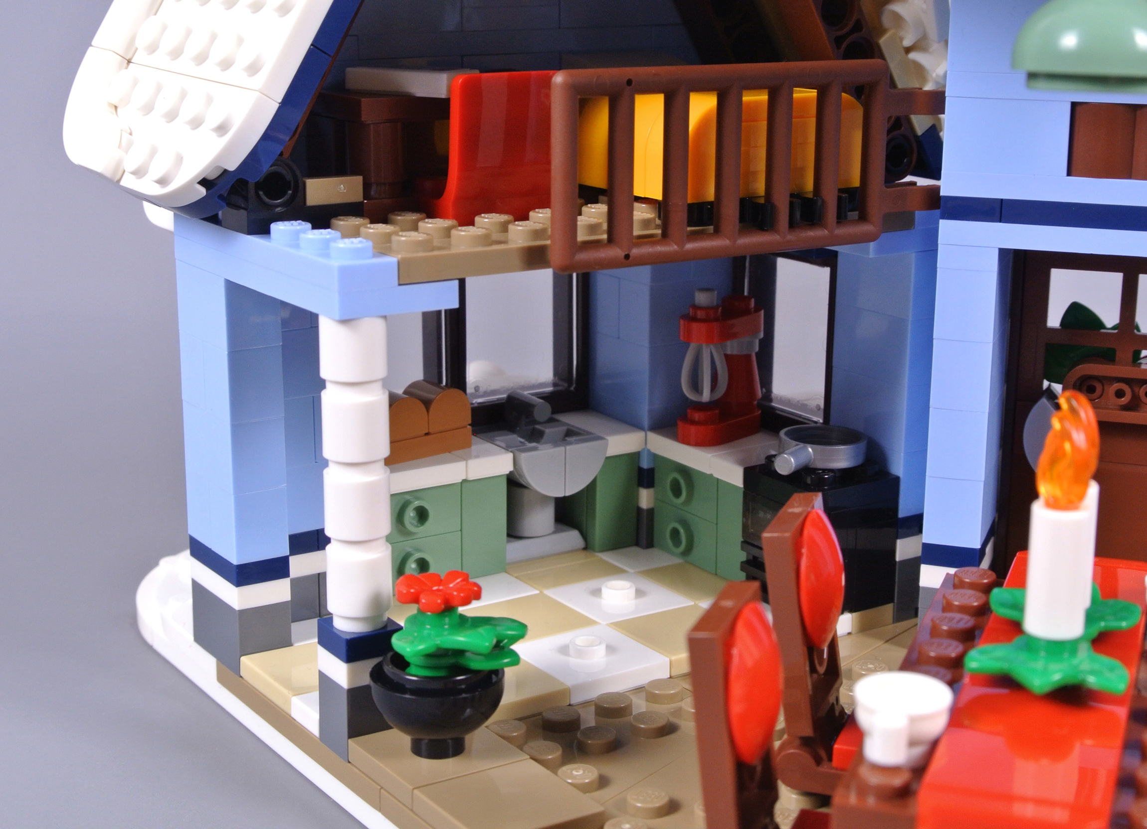 Lego house with blue roof hot sale